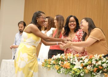 Salvador empossa 120 conselheiros nesta quarta