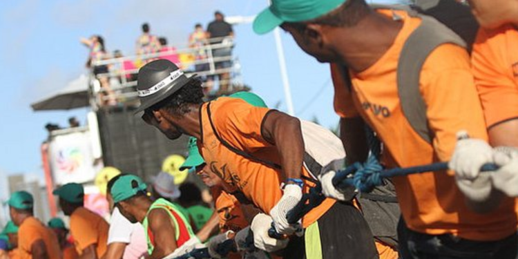 Promovido curso de capacitação para cordeiros que vão atuar no Carnaval 2024 pela Prefeitura