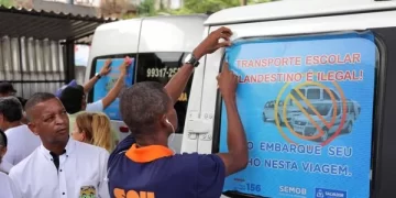 Semob realiza ação especial para coibir o transporte escolar clandestino na capital baiana