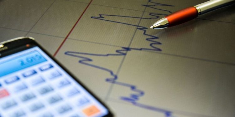 PIB em alta e previsão de queda na inflação