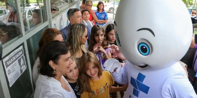 Saúde: Brasil inicia vacinação contra a dengue