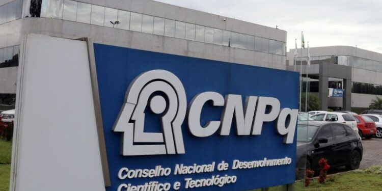 Ensino superior: Governo do Brasil recompõe orçamento do CNPq e fortalece a formação científica nacional