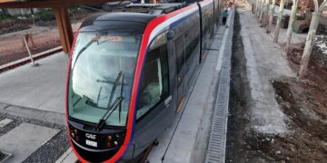 Com Governador Jerônimo, moradores do Subúrbio Ferroviário participam da primeira viagem-teste do VLT