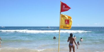 Proteção no mar: Salvamar já registra quase 80 casos de resgate por afogamento em 2026