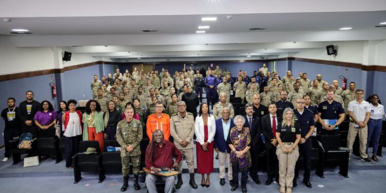 Carnaval 2026: Formação em Direitos Humanos é realizada para forças de segurança do Estado