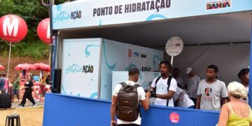 Carnaval: Hidratação gratuita fornecida pela Embasa
