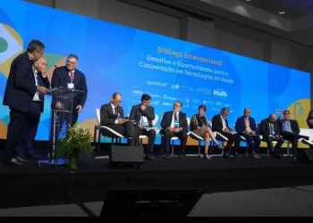 Saúde: Governo do Brasil firma parceria para produção nacional de tecnologia de ponta para tratamento de câncer