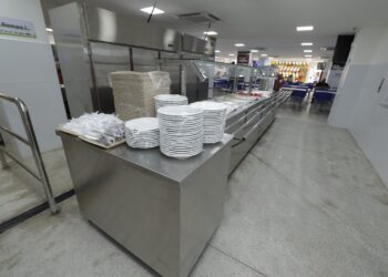 Alimentação segura: Governo do Estado reinaugura Restaurante Popular Maria Lúcia Pereira e amplia oferta de refeições gratuitas no Comércio