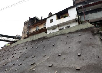 Bahia: Governo do Estado amplia prevenção a desastres naturais na capital com entrega de encosta