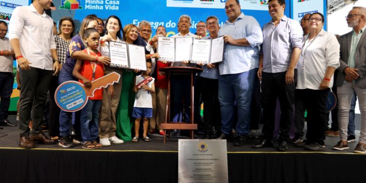 Programa Minha Casa Minha Vida: Bahia participa de cerimônia simultânea de entrega de unidades habitacionais