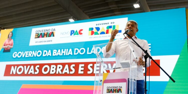 Desenvolvimento: Jerônimo Rodrigues autoriza mais de 670 obras na Bahia
