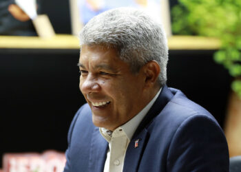 Feriadão: Jerônimo anuncia ponto facultativo na segunda-feira (20), véspera do feriado de Tiradentes