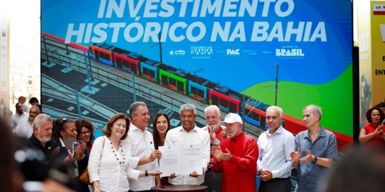 Mobilidade: Jerônimo autoriza nova etapa do VLT e avanço do metrô em Salvador