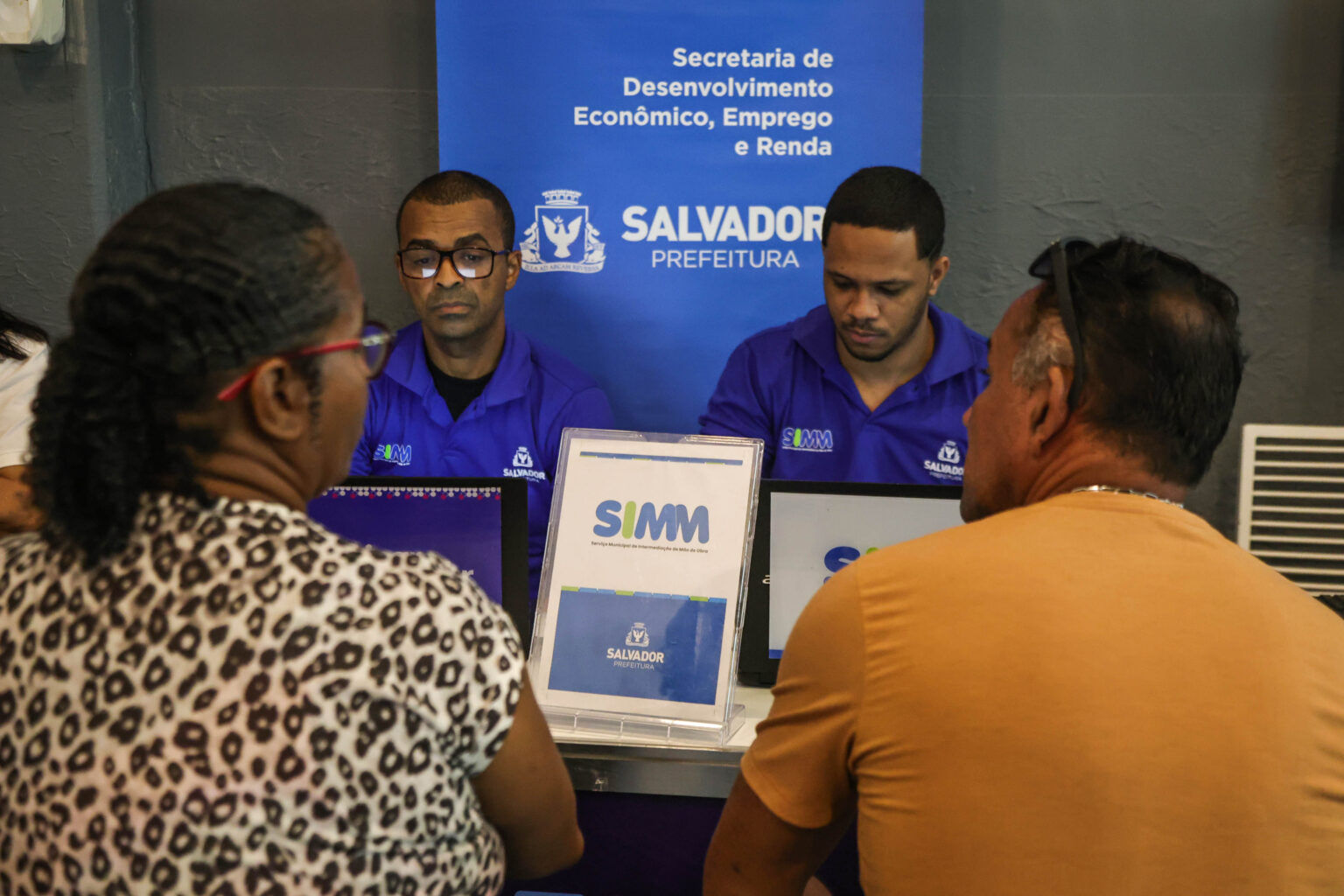 Balcão de atendimento: Simm leva serviços para Feira do Trabalhador no Shopping Bela Vista