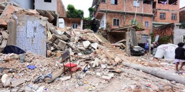 Vistoria técnica: Codesal evacua seis edificações no entorno de prédio que desabou em Luís Anselmo