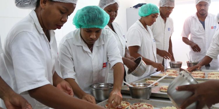 Prefeitura lança 150 vagas em cursos gratuitos voltados à indústria e ao setor gastronômico