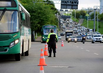 Ações de combate ao transporte irregular são reforçadas nas saídas da capital baiana