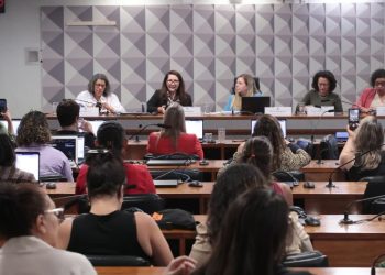Violência de gênero: Mulheres pedem aprovação imediata do projeto que torna a misoginia crime