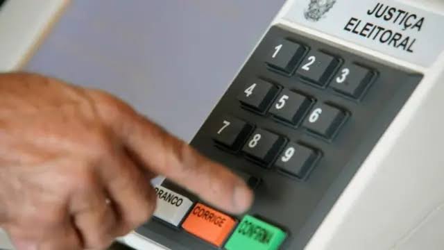Política: Candidatos não podem ser presos em período próximo às eleições, exceto flagrante