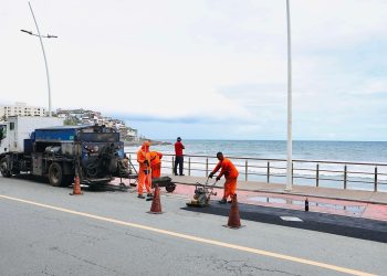 Prefeitura de Salvador aplica média de 15,7 mil toneladas de asfalto por mês em ruas e avenidas