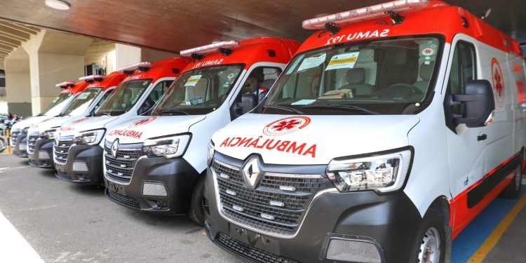 Transporte de pacientes: Bahia é contemplada com dez novas ambulâncias para reforçar serviço do SAMU