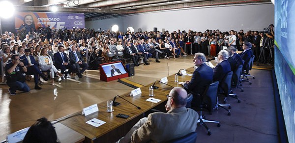 Resultado das eleições: Presidente do TSE anuncia reeleição de Lula e faz balanço do 2º turno das Eleições 2026